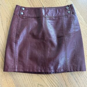 Free People Women's Burgundy faux Leather Skirt sz6